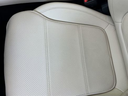 Used 2023 Mercedes-Benz C 300 Sedan image 20