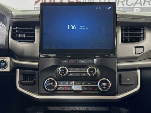 Used 2024 Ford Expedition XLT image 16