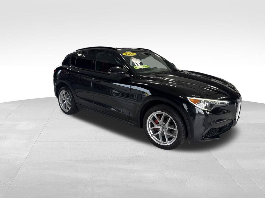 Used 2018 Alfa Romeo Stelvio Ti Sport AWD/4WD image 12