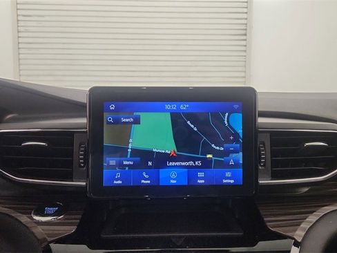 Used 2022 Ford Explorer Limited w/ Equipment Group 301A image 32