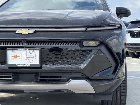 New 2026 Chevrolet Equinox EV LT image 8