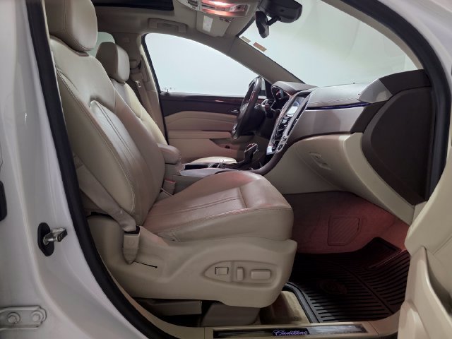 Used 2016 Cadillac SRX Luxury w/ Driver Awareness Package FWD image 32