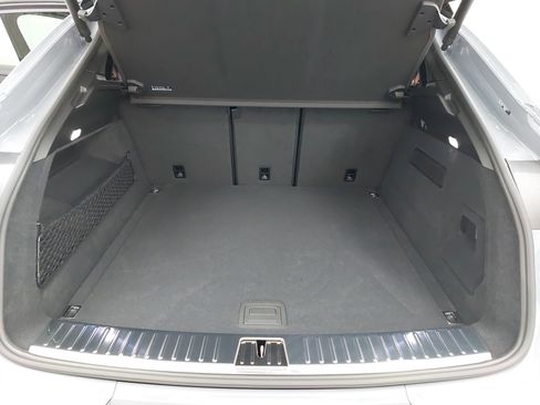 Certified 2025 Porsche Cayenne Coupe image 14