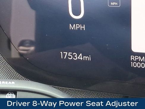 Used 2025 Buick Enclave Preferred image 25