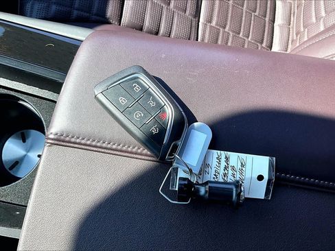 Used 2023 Cadillac Escalade ESV Premium Luxury Platinum w/ LPO, Radiant Package AWD/4WD image 14