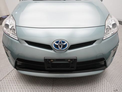 Used 2015 Toyota Prius Two image 22