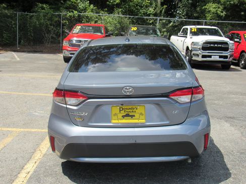 Used 2022 Toyota Corolla LE image 7