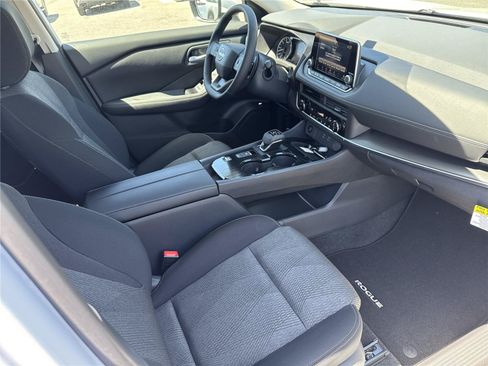 New 2026 Nissan Rogue SV w/ Cold Weather Package FWD image 34