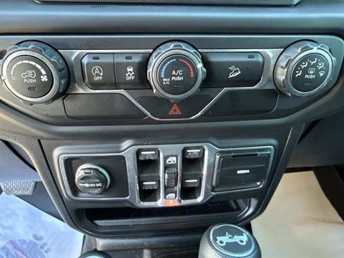 Used 2018 Jeep Wrangler Unlimited Sport S image 21