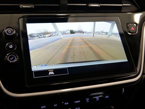 Used 2023 Chevrolet Bolt EUV LT w/ Driver Confidence Package image 21