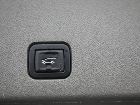 Used 2021 Cadillac XT6 Premium Luxury FWD image 24