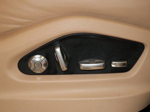 Used 2020 Porsche Cayenne image 70