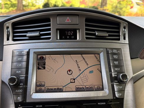 Used 2011 Toyota Avalon Limited FWD image 13