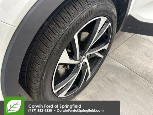 Used 2021 Volvo XC40 T5 R-Design w/ Protection Package Premier image 38