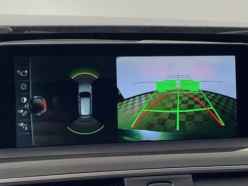 Used 2017 BMW 330i xDrive 330i xDrive w/ Premium Package image 12