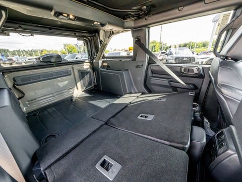 New 2025 Ford Bronco Badlands image 16