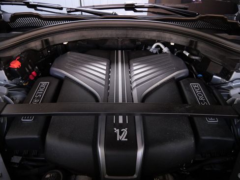 Certified 2026 Rolls-Royce Cullinan Black Badge AWD/4WD image 32