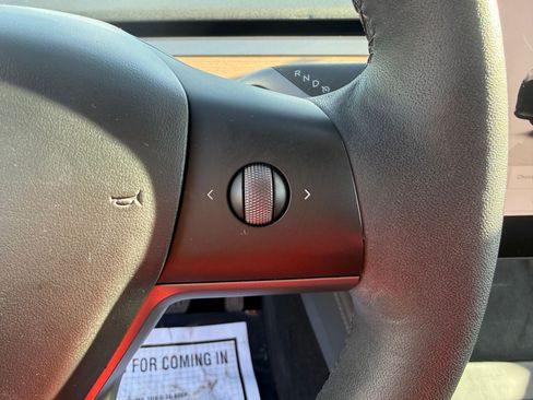 Used 2023 Tesla Model Y Long Range AWD/4WD image 14