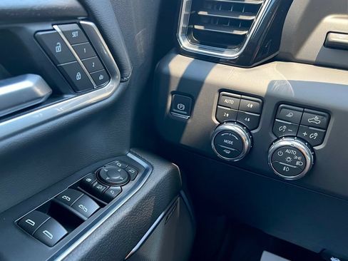 New 2026 GMC Sierra 3500 Denali w/ Denali Reserve Package AWD/4WD image 15
