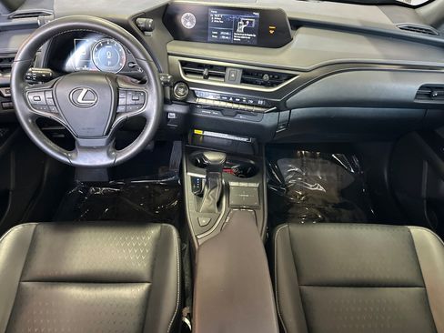 Used 2022 Lexus UX 200 w/ Accessory Package (Z2) FWD image 16