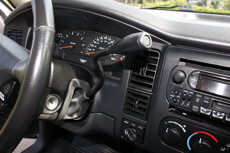 Used 2004 Dodge Dakota SLT AWD/4WD image 8