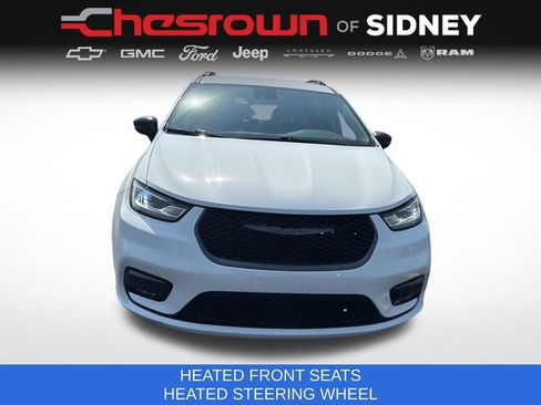 Used 2024 Chrysler Pacifica Touring-L w/ Road Tripper Package FWD image 8