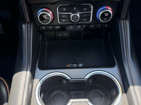 Used 2023 GMC Yukon AT4 image 14