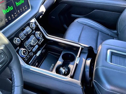 Used 2023 GMC Yukon XL Denali w/ Max Trailering Package image 17