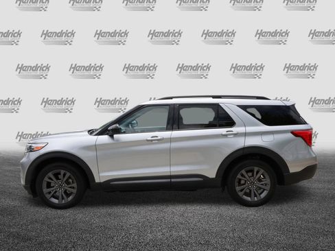 Used 2023 Ford Explorer XLT w/ Equipment Group 202A AWD/4WD image 6