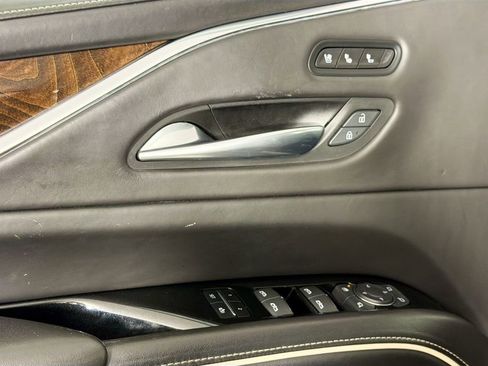 Used 2022 Cadillac Escalade ESV Sport Platinum RWD image 18