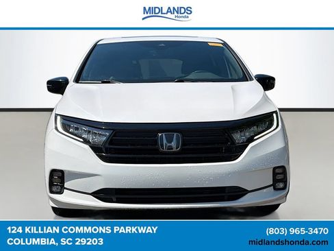 Used 2024 Honda Odyssey Sport image 3