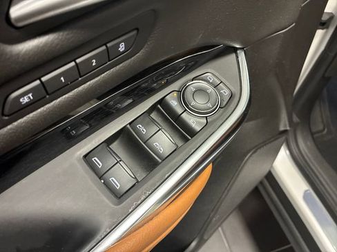 Used 2024 Cadillac XT4 Premium Luxury w/ Active Safety Package FWD image 11
