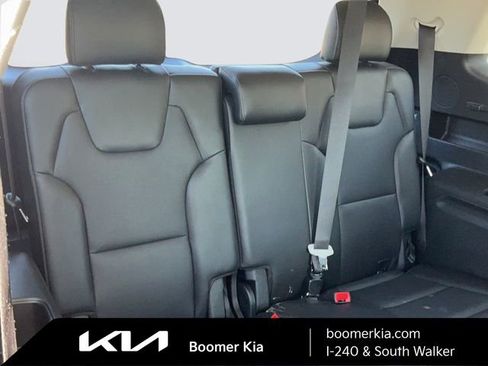 Certified 2025 Kia Telluride S image 13