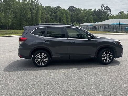 Used 2021 Subaru Forester Limited image 6