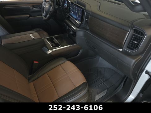 Used 2024 Chevrolet Silverado 2500 High Country w/ Technology Package AWD/4WD image 35