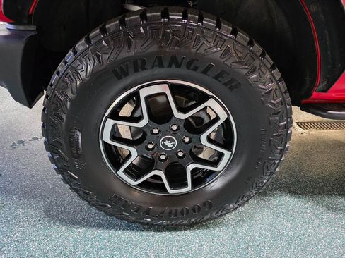 Used 2023 Ford Bronco 4-Door AWD/4WD image 12