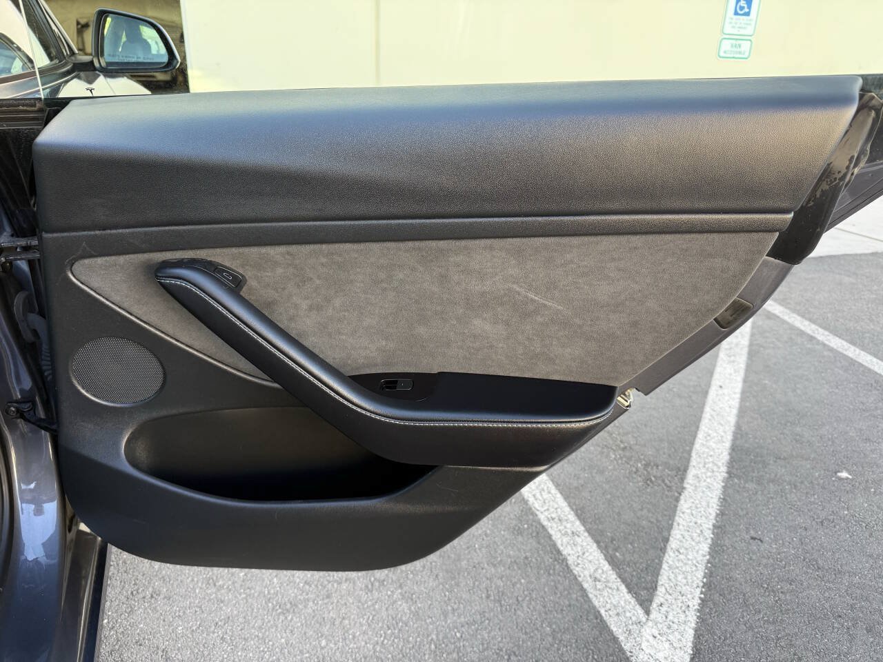 Used 2023 Tesla Model 3 Standard Range RWD image 12