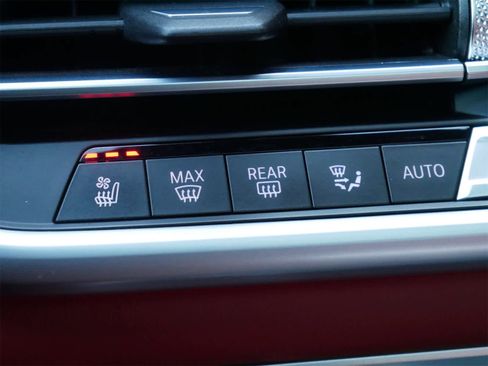 Used 2022 BMW X6 M w/ Competition Package image 21