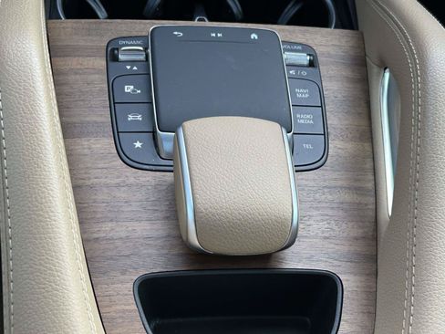 Certified 2024 Mercedes-Benz GLE 450e 4MATIC image 35