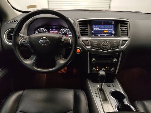 Used 2019 Nissan Pathfinder SL image 22