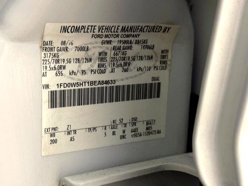 Used 2011 Ford F550 4x4 Crew Cab Super Duty w/ Payload Upgrade Pkg image 51