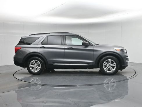 Certified 2021 Ford Explorer XLT image 27