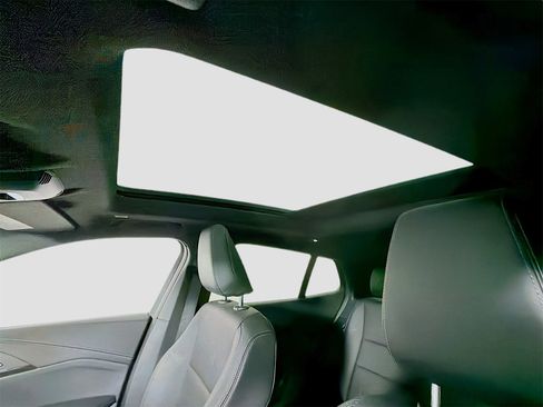 Used 2025 BMW X2 xDrive28i image 15