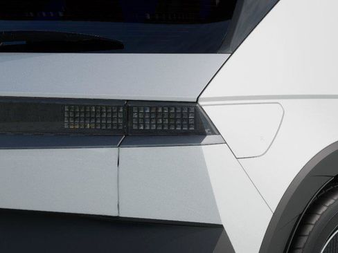 New 2026 Hyundai Ioniq 5 SEL RWD image 10