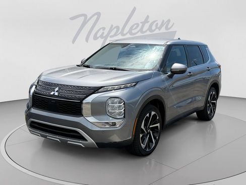 Used 2024 Mitsubishi Outlander SE FWD image 1