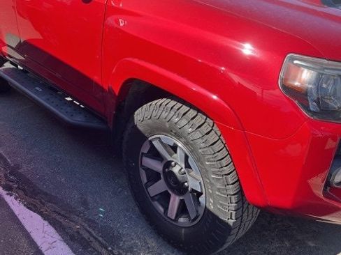 Used 2018 Toyota 4Runner TRD Off-Road Premium image 6