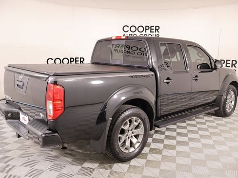 Used 2021 Nissan Frontier SV image 20