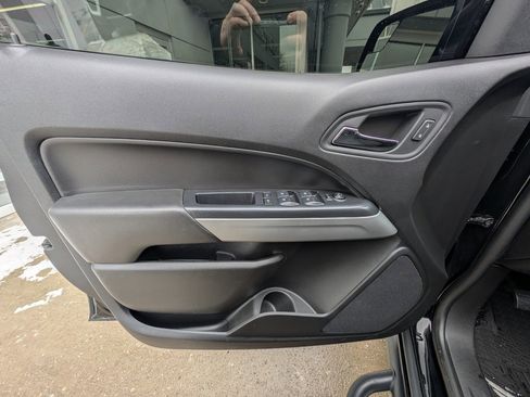 Used 2020 Chevrolet Colorado LT w/ Redline Special Edition image 35