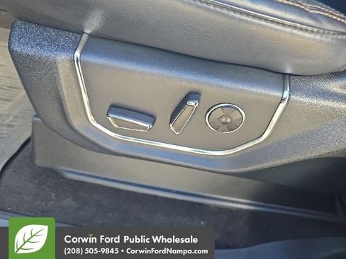 Used 2019 Ford Expedition Platinum AWD/4WD image 13