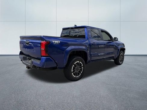 Certified 2025 Toyota Tacoma TRD Sport w/ TRD Sport Upgrade Package AWD/4WD image 5